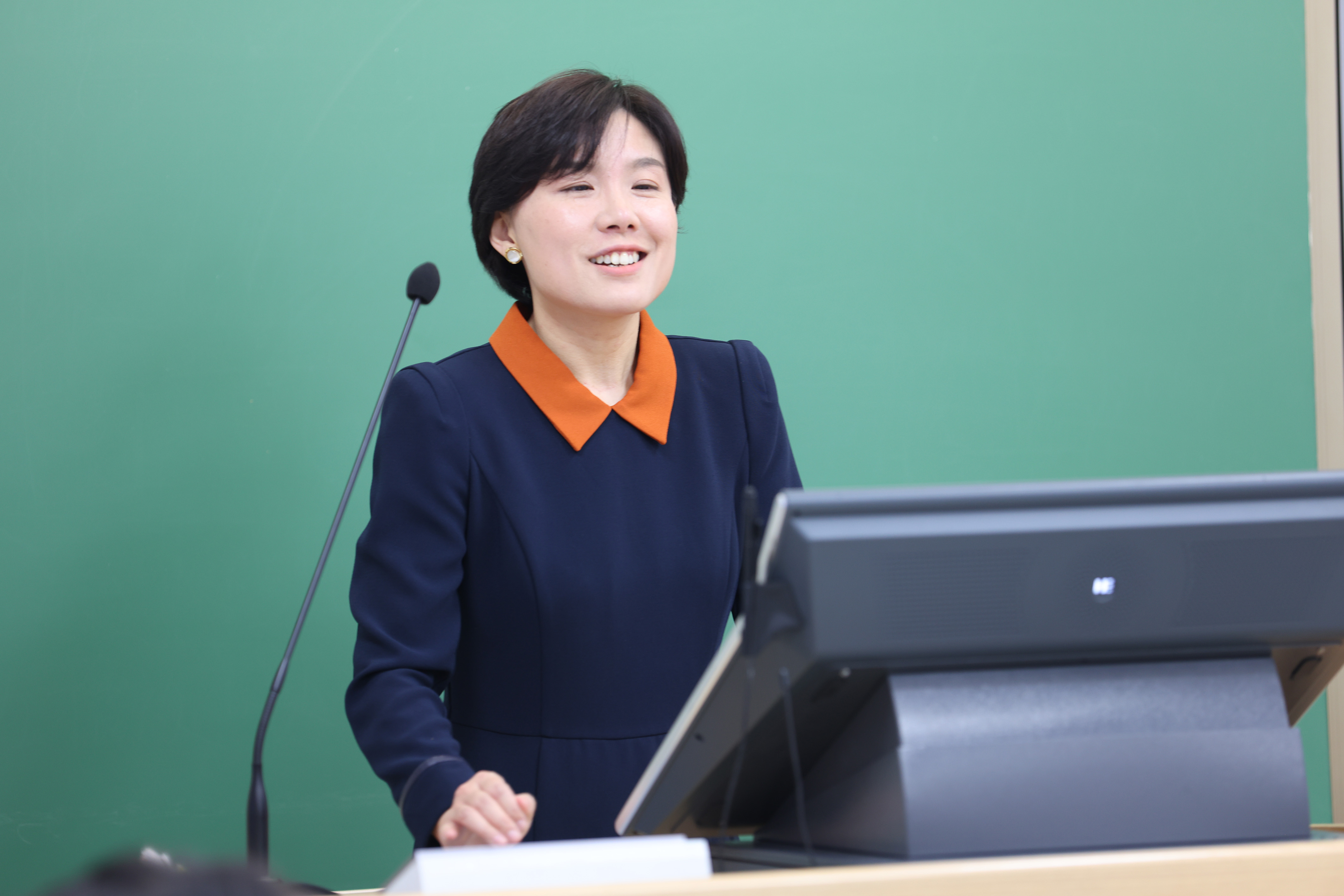 20241104同心立信，共创荣誉——3044AM永利集团举办中国人民大学优秀学长与信立班学生交流座谈会3 (1).JPG